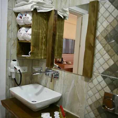Hotel Quantum 3*